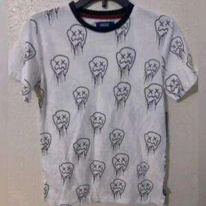Big Boys Size Small Unvibe Printed Tees and Long Sleeve Flannel Shirt. All NWT